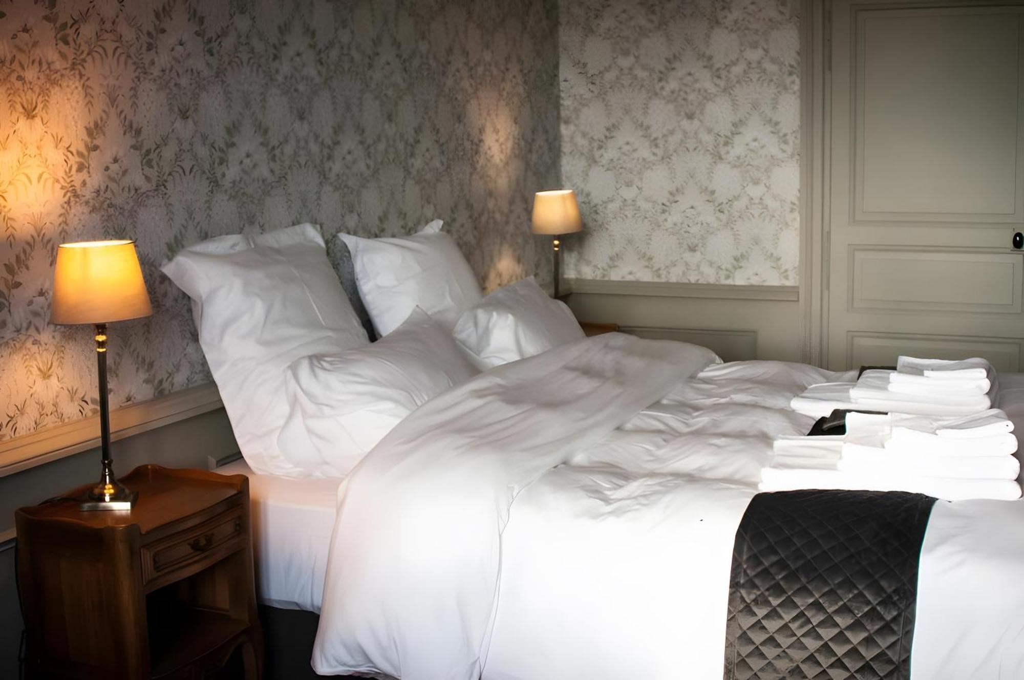 Bed and Breakfast Domaine De La Briouse Sanxay Екстер'єр фото